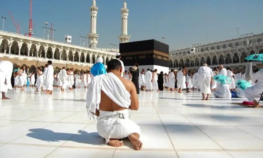 Keutamaan Berdoa di Depan Ka’bah
