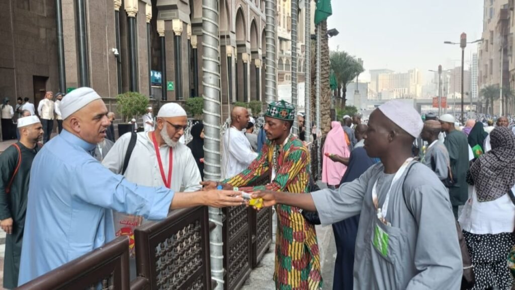 keutamaan bersedekah di tanah suci
