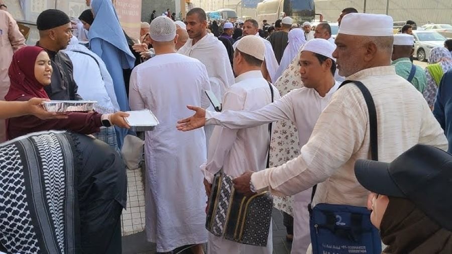 keutamaan bersedekah di tanah suci