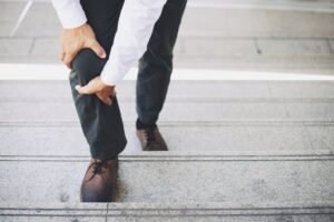 Mengatasi Sakit Lutut Saat Umroh