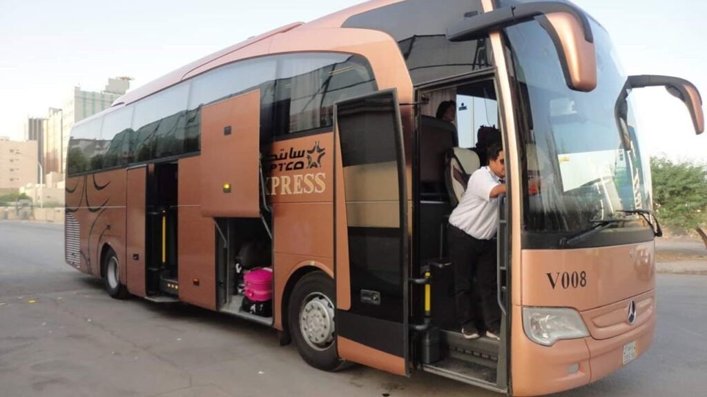 jarak Mekkah ke Madinah dengan bus