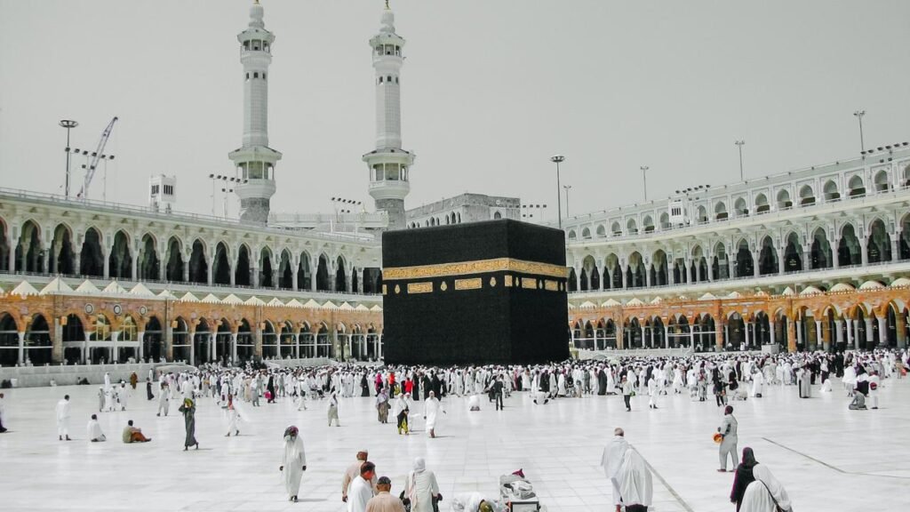 paket umrah 13 hari start Lombok