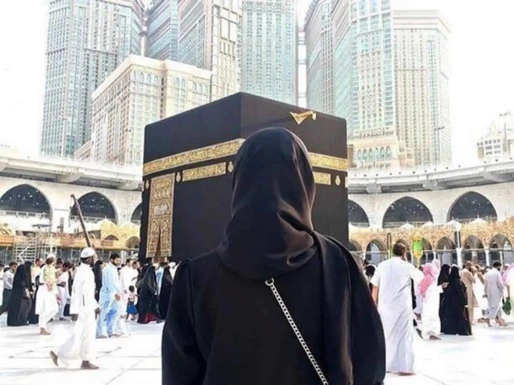 hukum minum obat penunda haid umrah