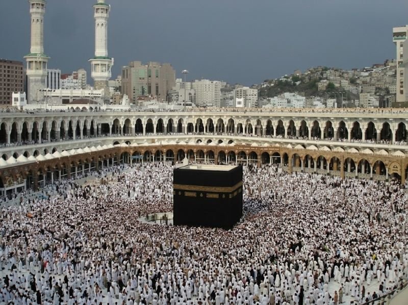 paket umrah 9 hari dari Bima